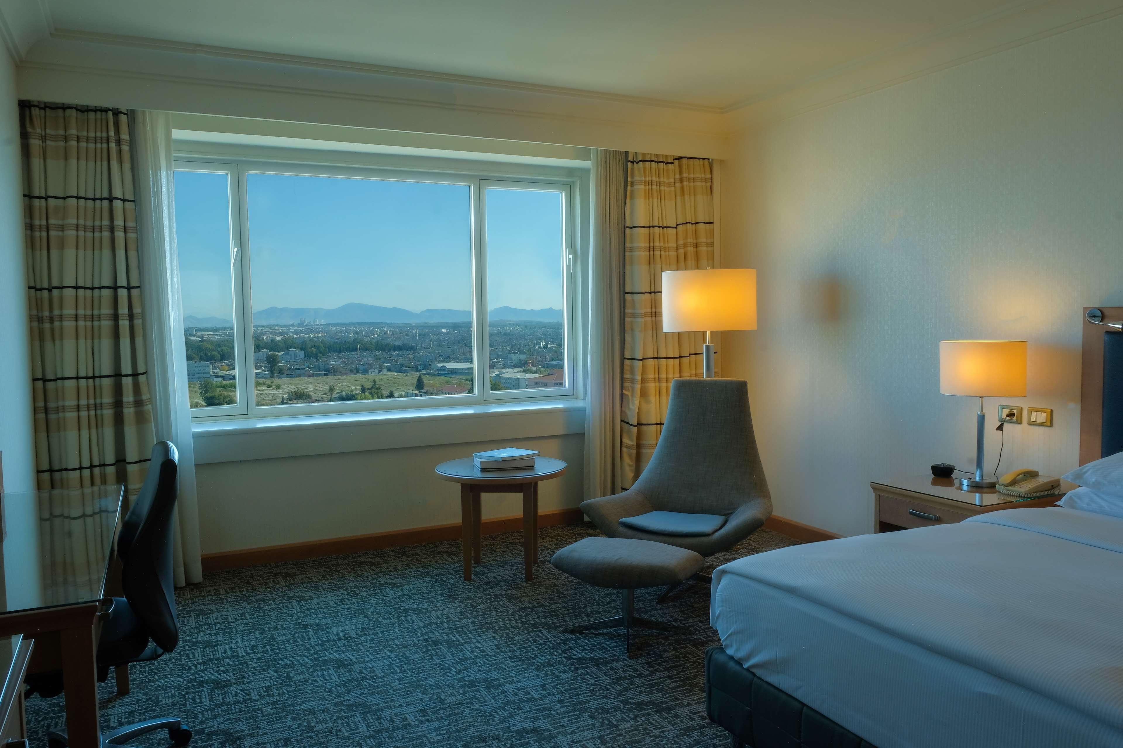 Adana Hiltonsa Hotel Kültér fotó