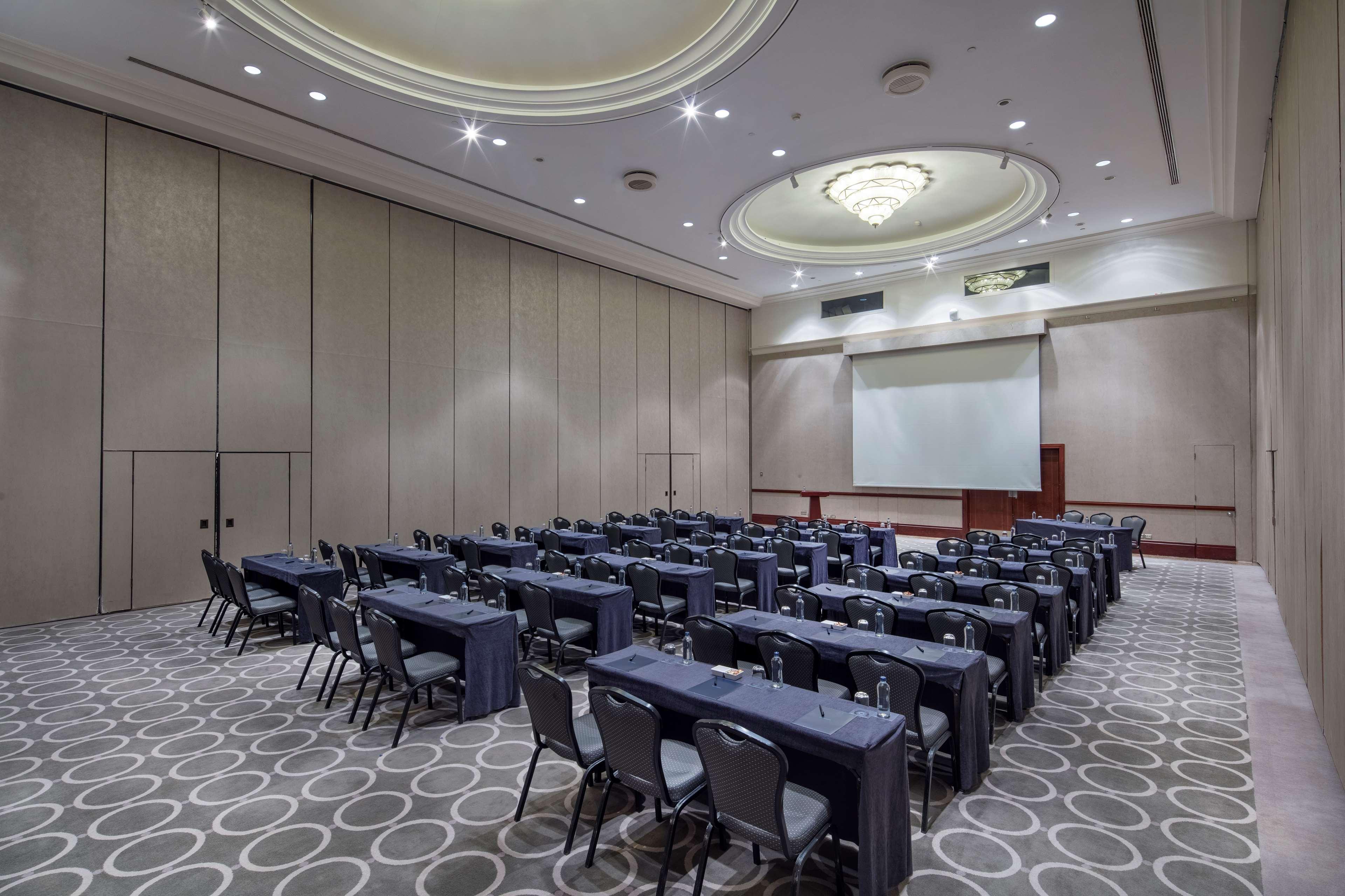Adana Hiltonsa Hotel Kültér fotó