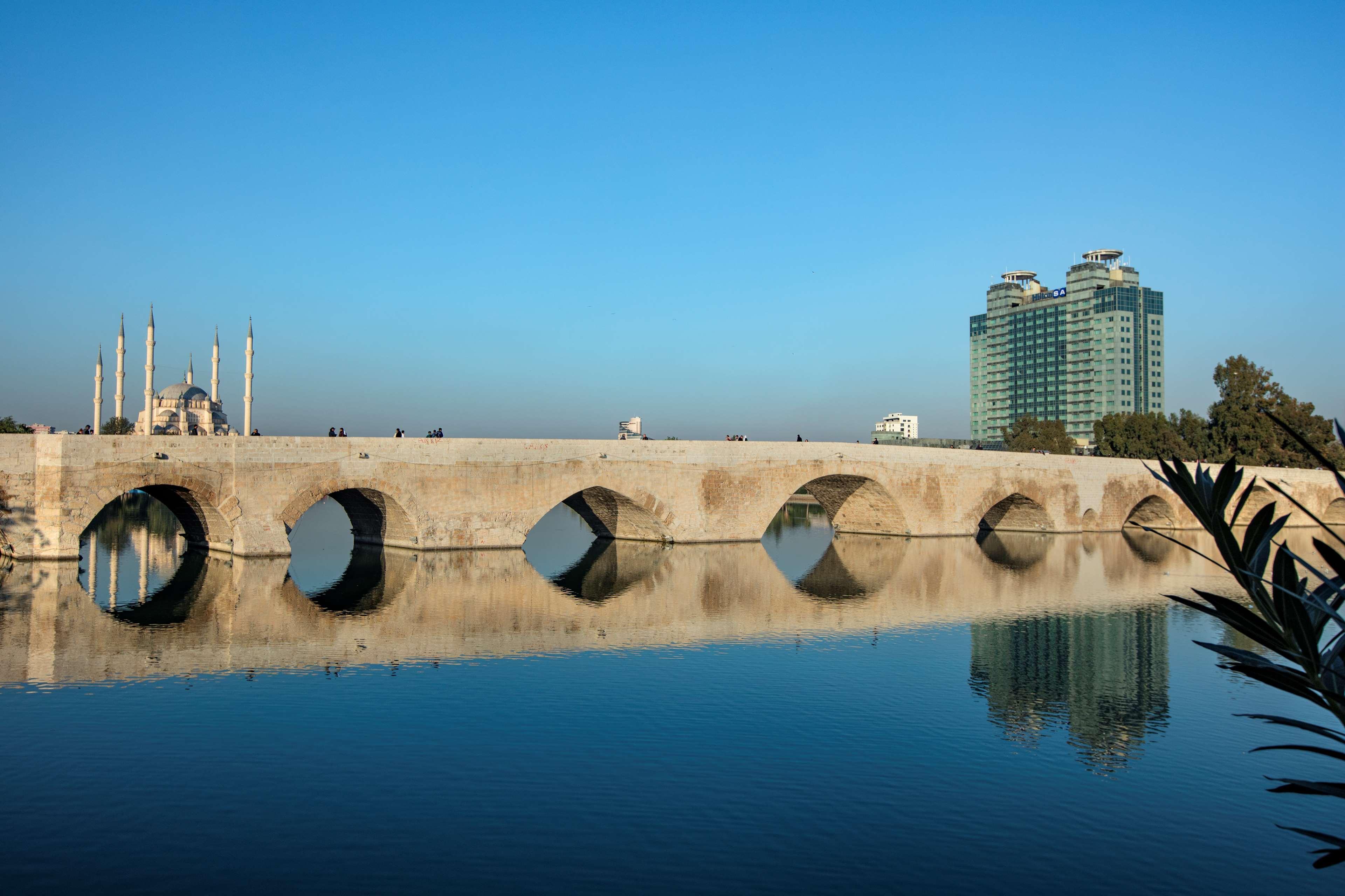 Adana Hiltonsa Hotel Kültér fotó