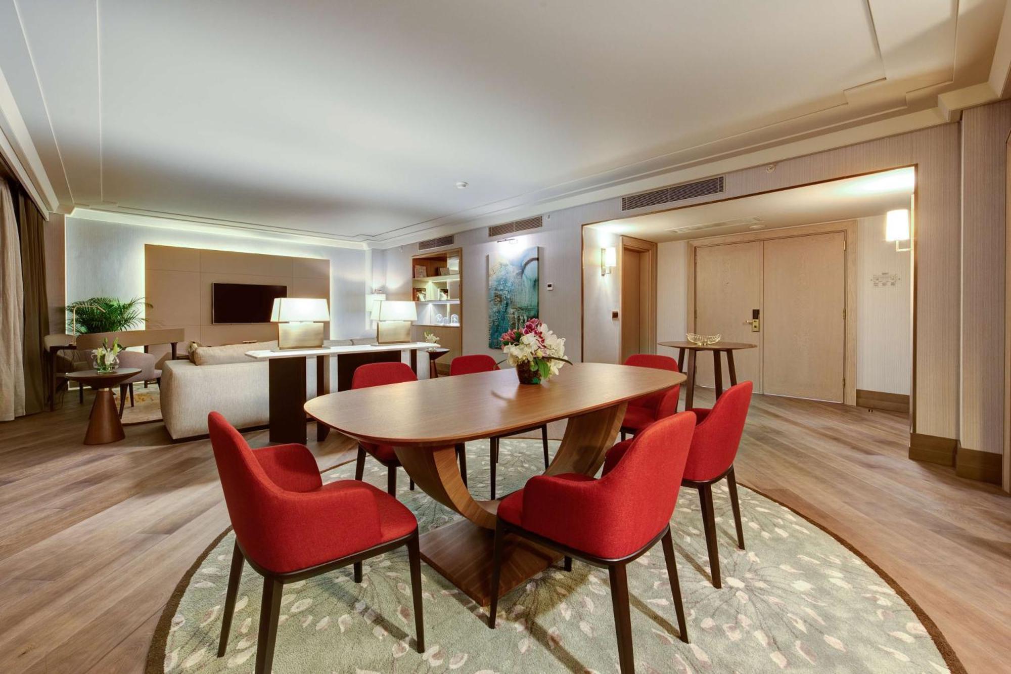 Adana Hiltonsa Hotel Kültér fotó