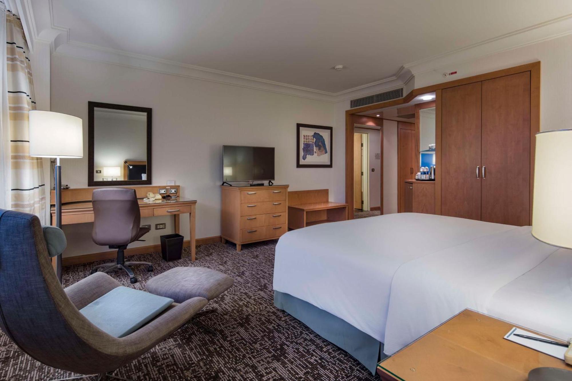 Adana Hiltonsa Hotel Kültér fotó