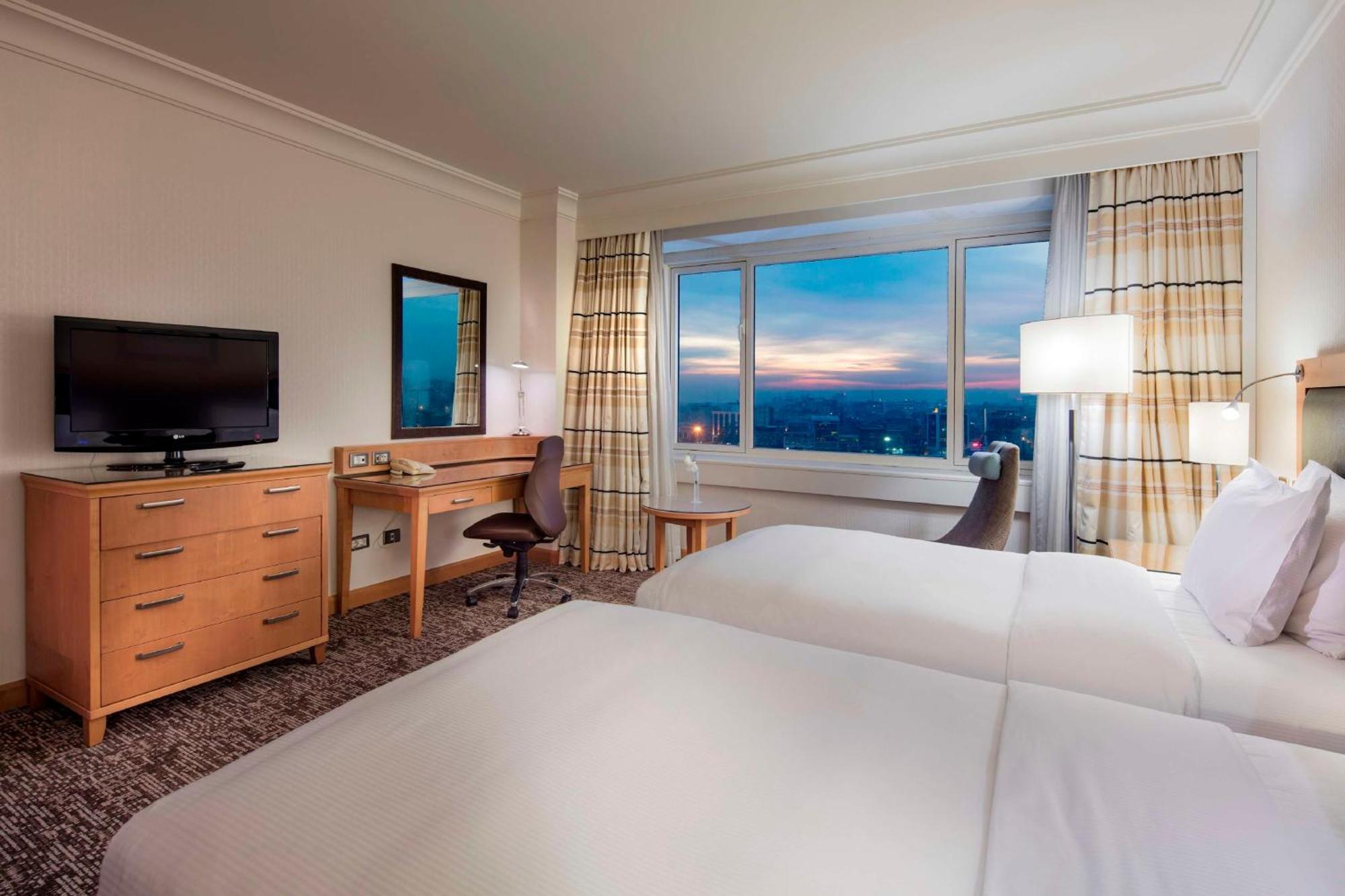 Adana Hiltonsa Hotel Kültér fotó