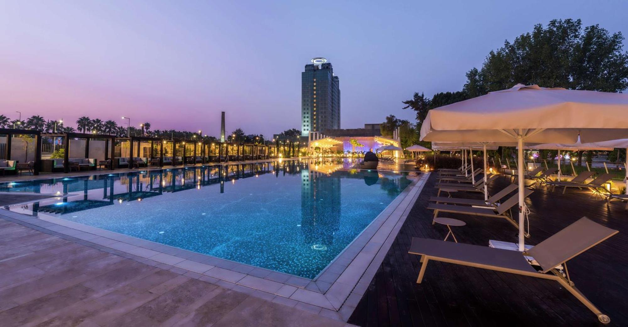Adana Hiltonsa Hotel Kültér fotó