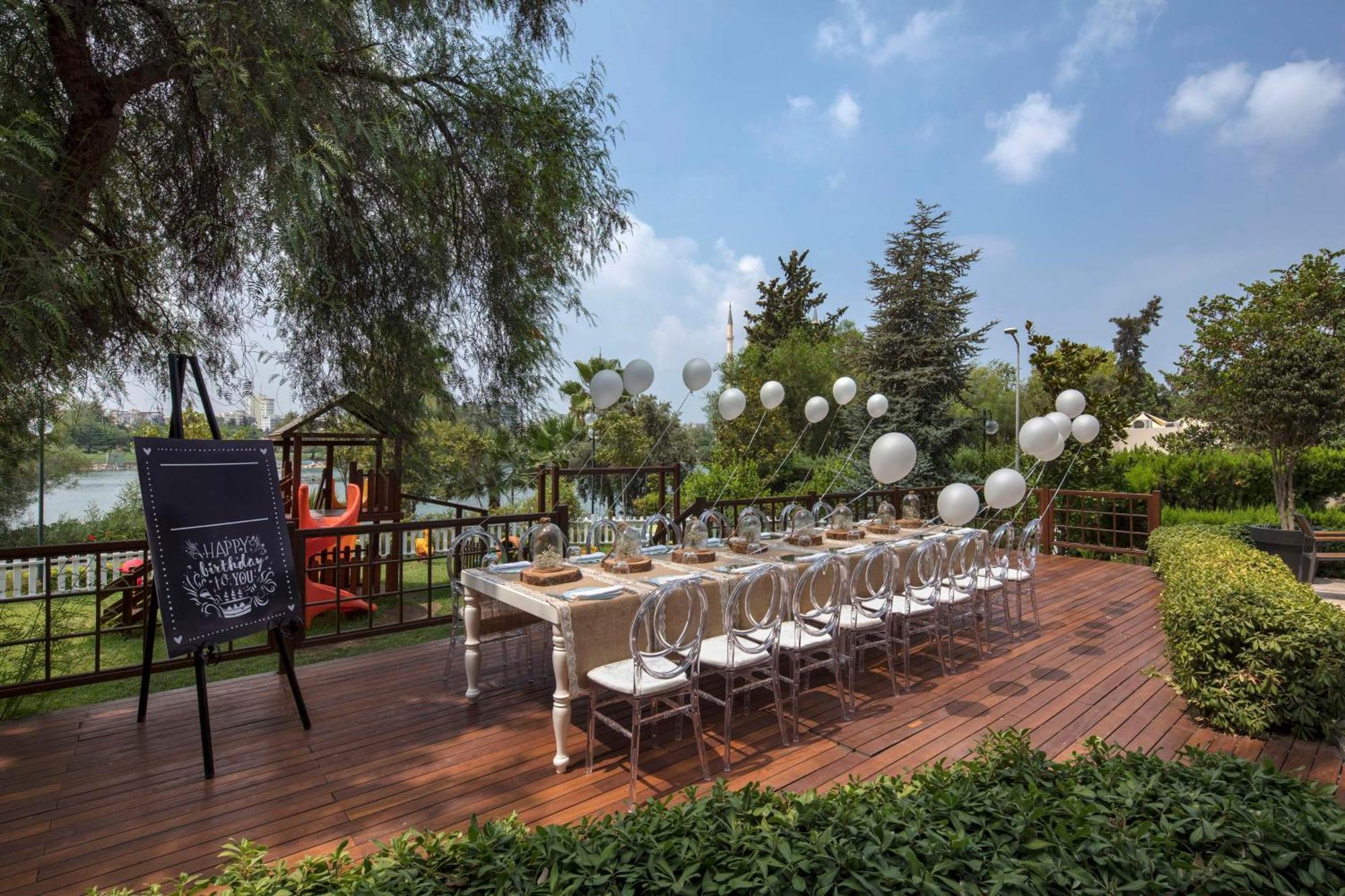 Adana Hiltonsa Hotel Kültér fotó