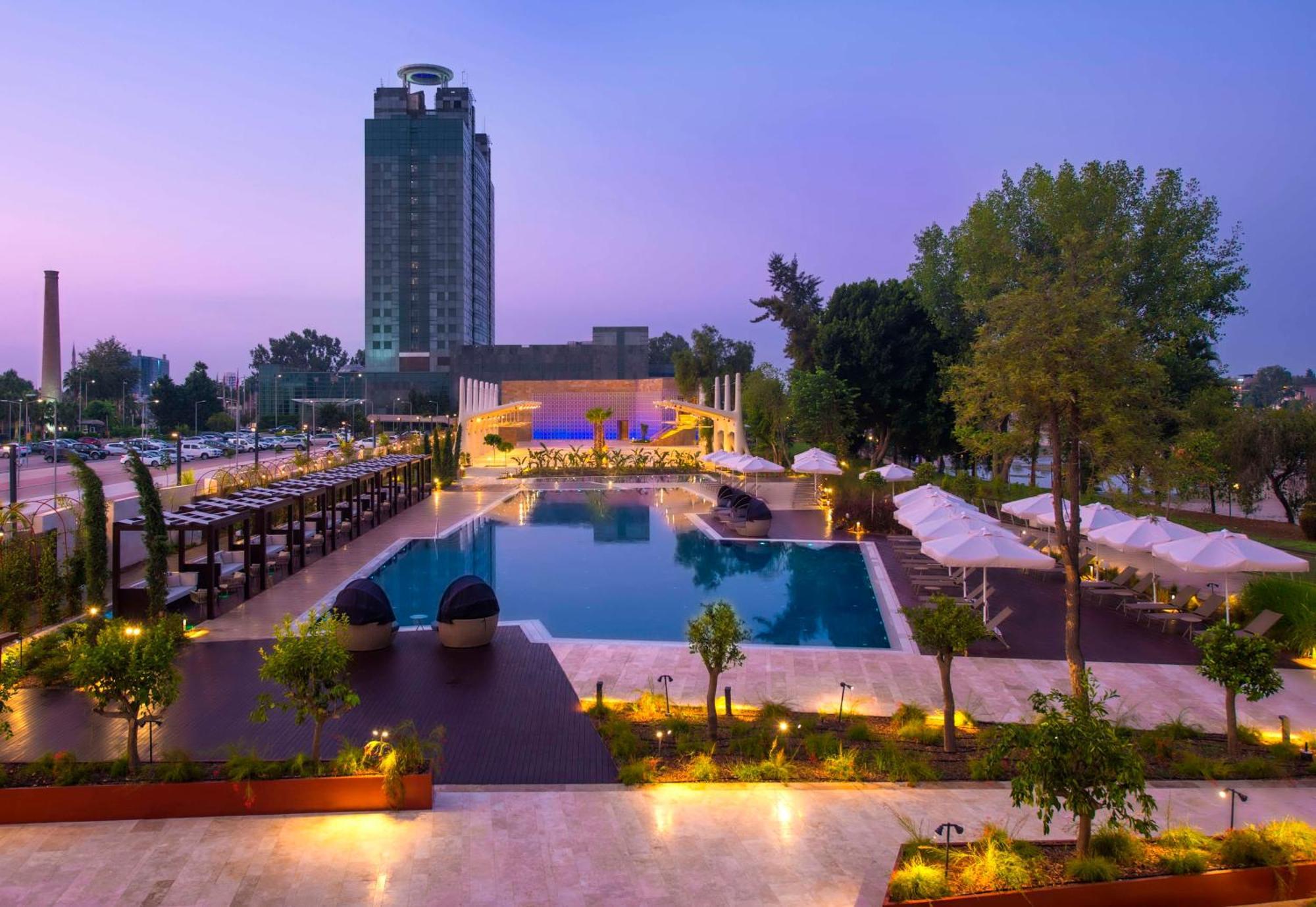 Adana Hiltonsa Hotel Kültér fotó